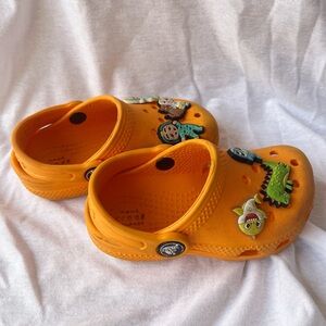 Toddler crocs
